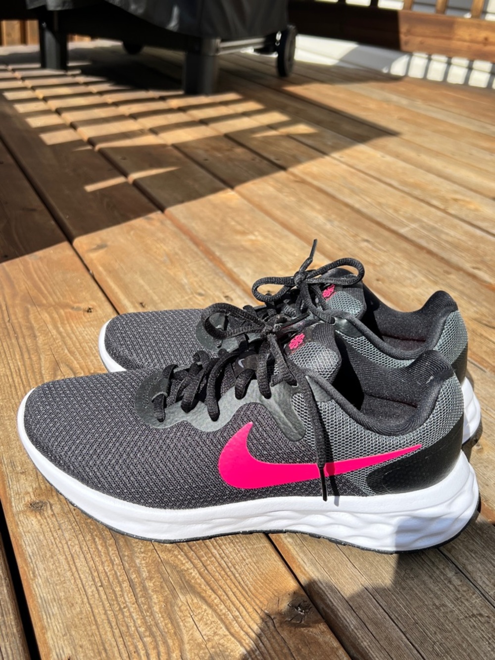 Nike Women's Charcoal Gray and Hot Pink Running Sneakers